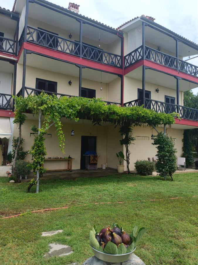 Apartments Karpetis A Green Paradise Psakoudia Exterior foto